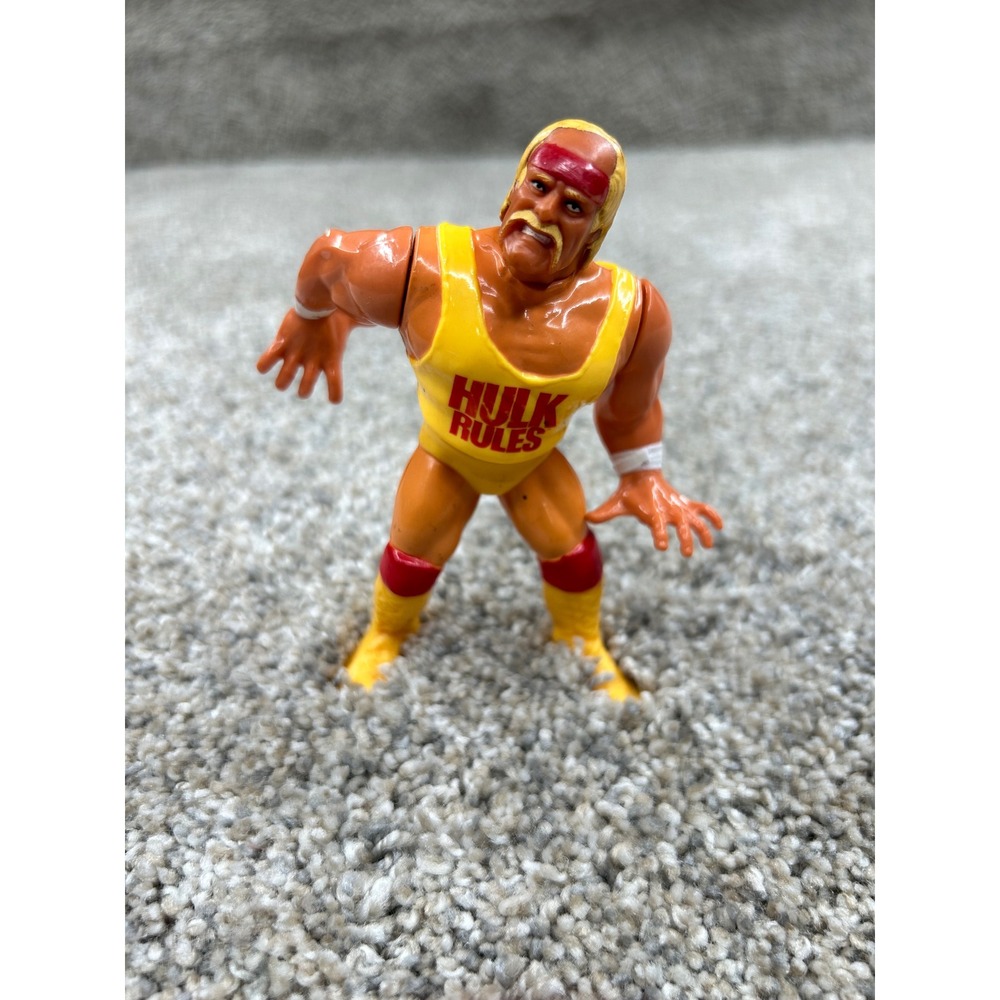 Vintage 1990 WWF Hasbro Hulk Hogan Action Figure Hulk Rules Yellow Series 1